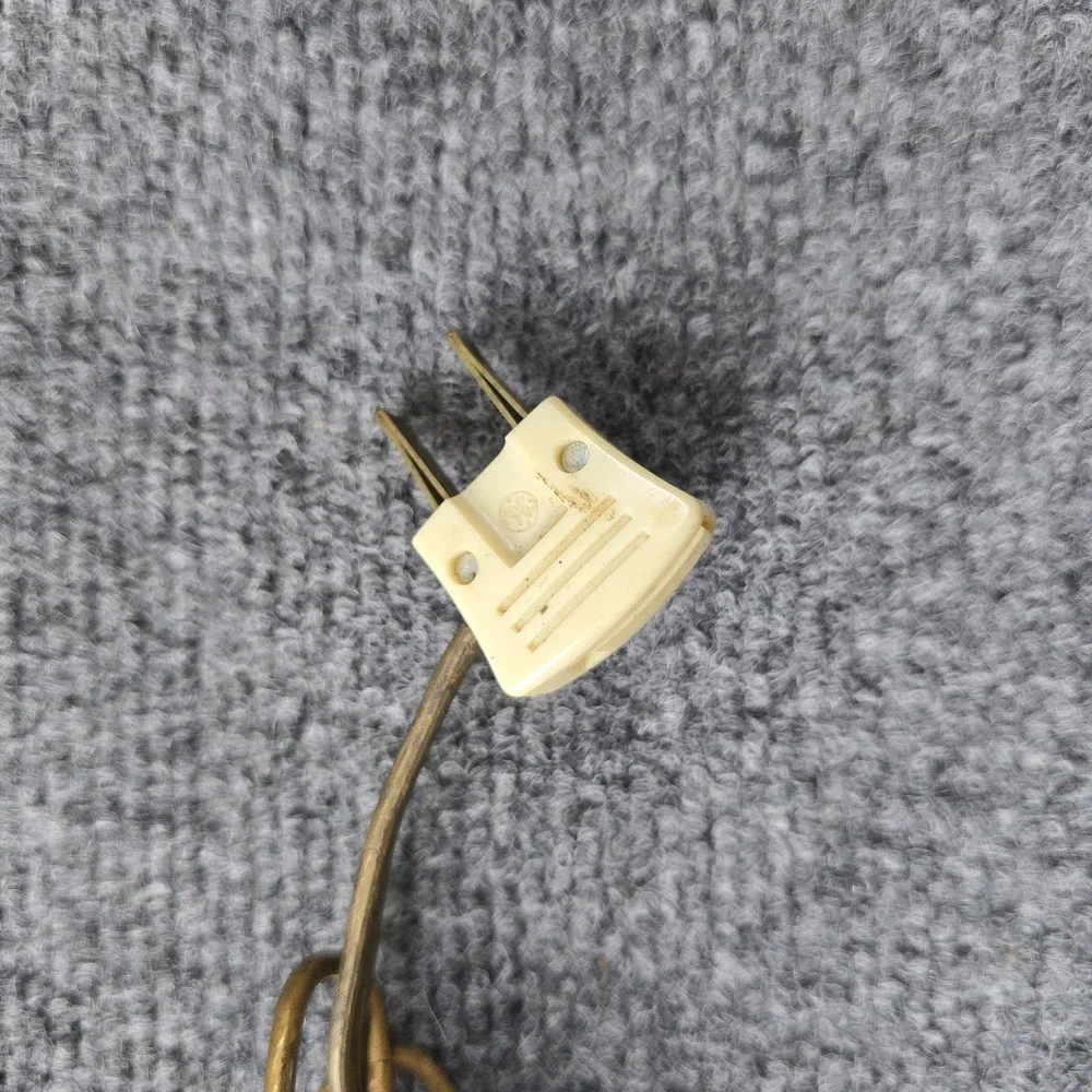 The Unbranded Brand vintage hanging